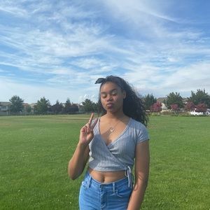 Meet your Posher, Ava